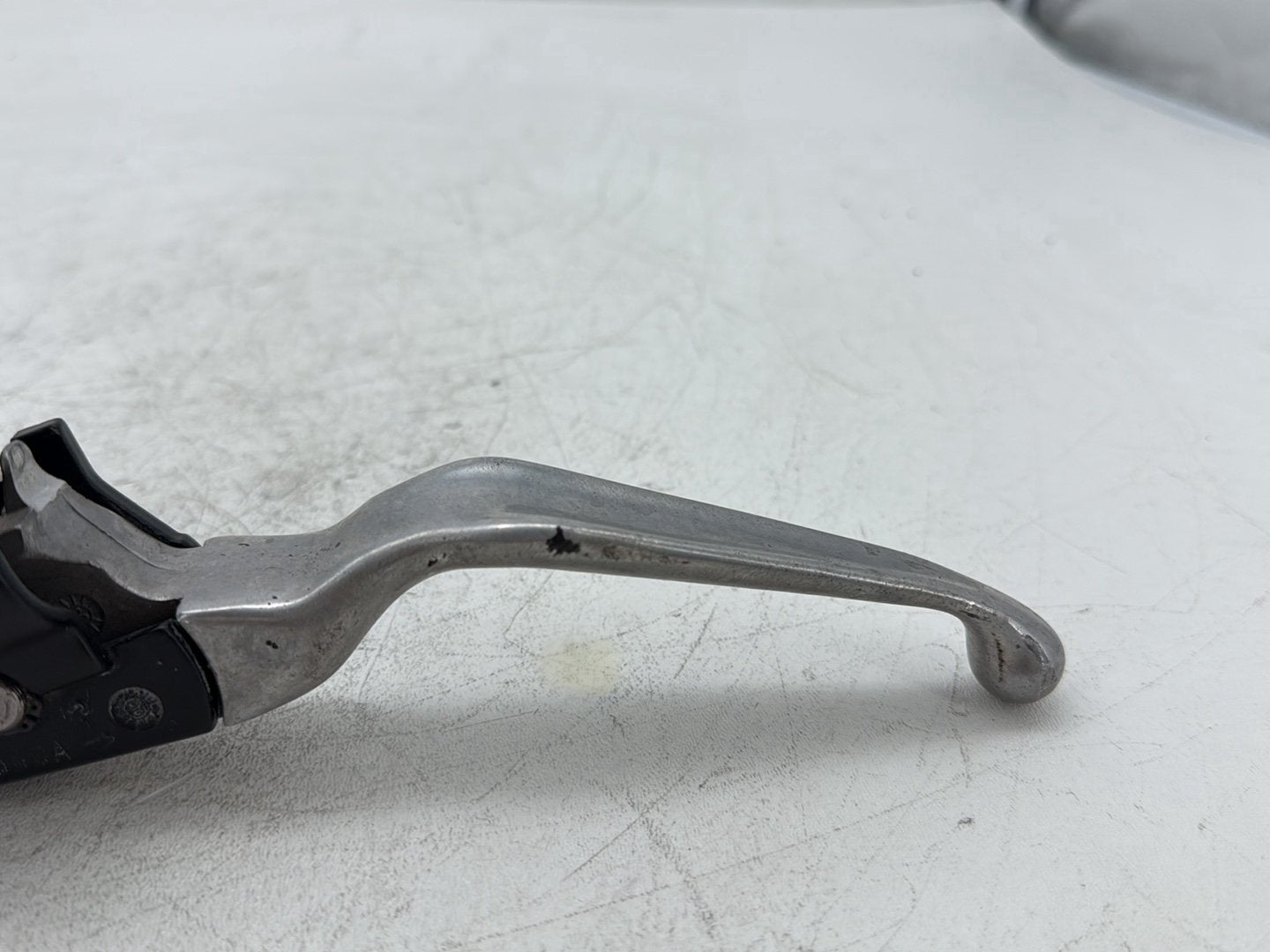 2000 Harley Electra Glide Touring OEM Front Right Brake Lever Master Cylinder