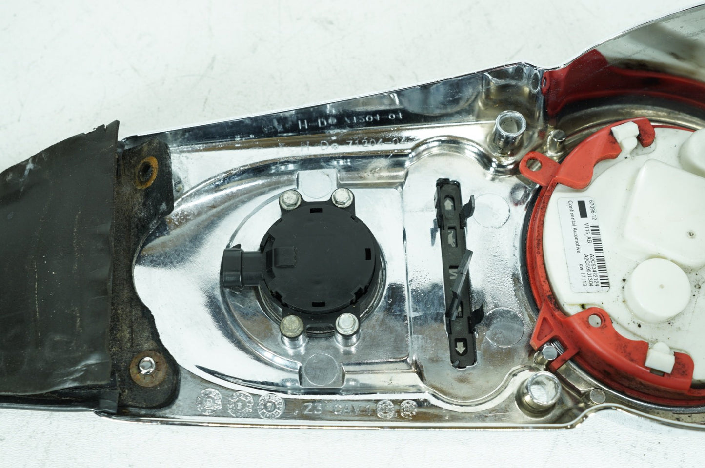 2007 - 2017 Harley-Davidson Dyna Switchback Fuel Tank Dash Console Speedometer NOKey 70900053