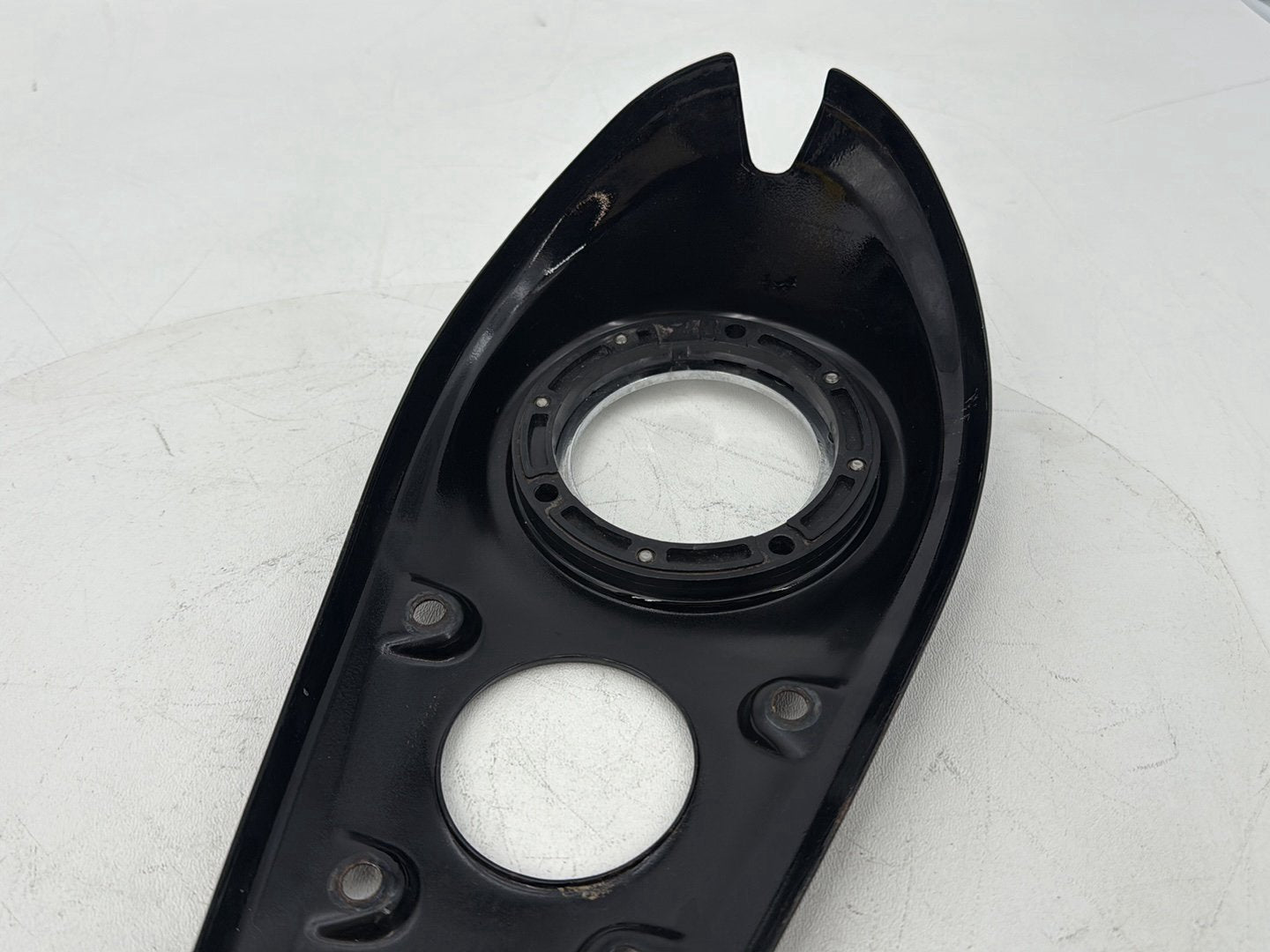 2007 - 2012 Harley-Davidson Dyna Super Glide Fuel Gas Tank Dash Console NOKey 61693-05DH