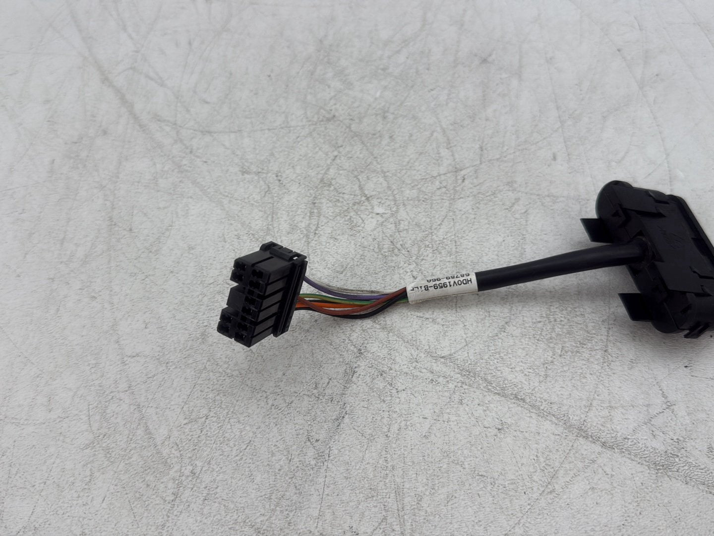 2010 Harley Street Glide Touring FLHX OEM Dash Indicator Lamp Wire Plug 68789-96A
