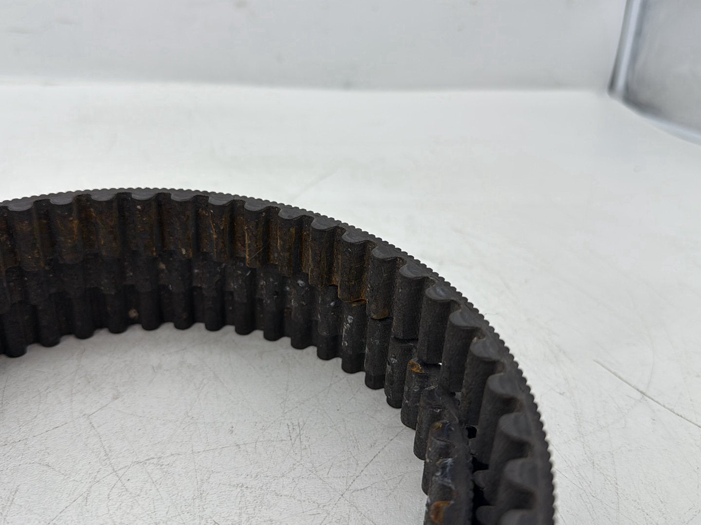 2014 Harley Street Glide Touring FLHXS OEM Rear Drive Belt 40024-09 140T 1"