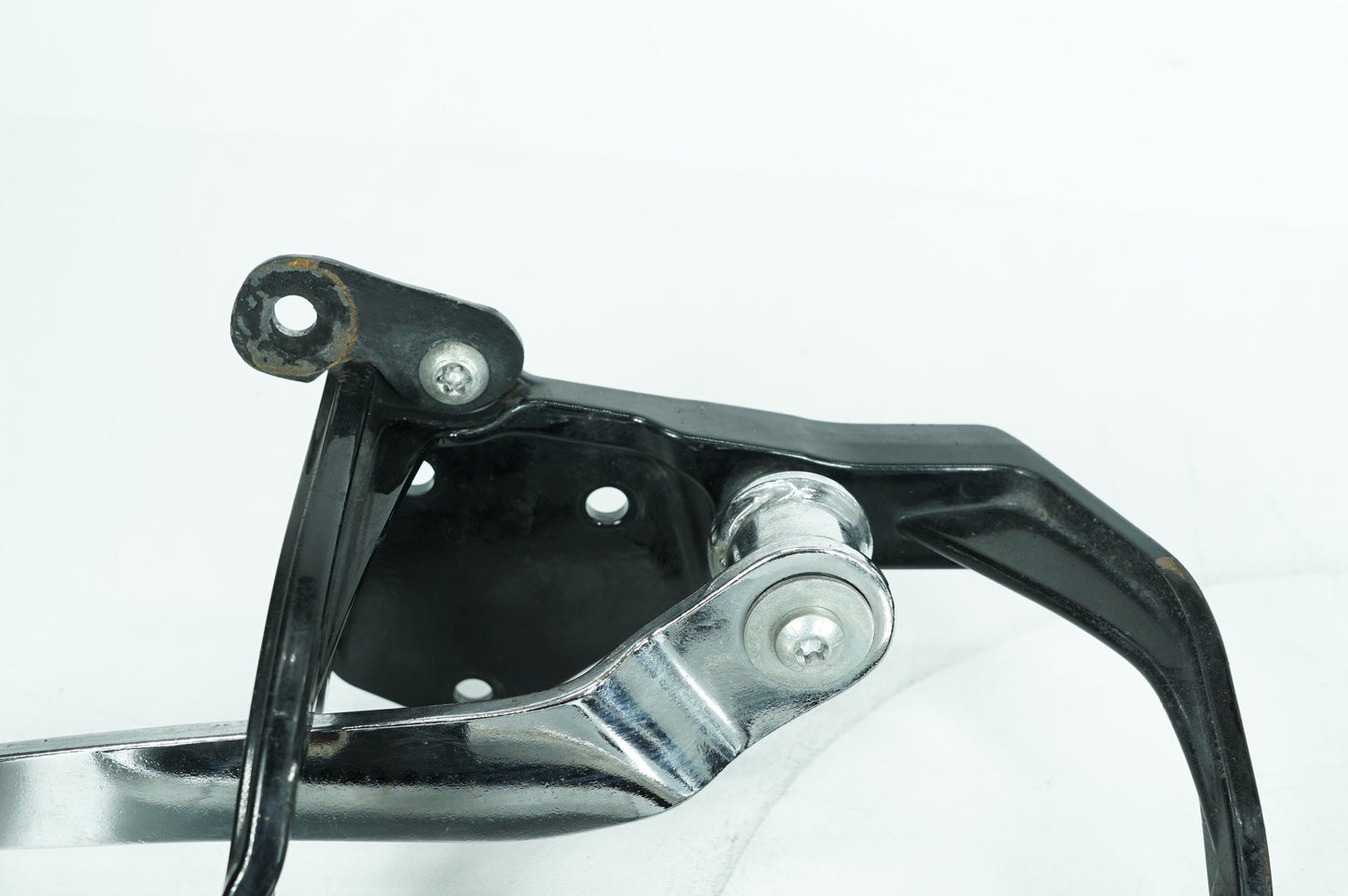 1999 - 2006 Harley-Davidson Softail Deluxe Left Right Driver Floorboard Foot Rest 42431-00A