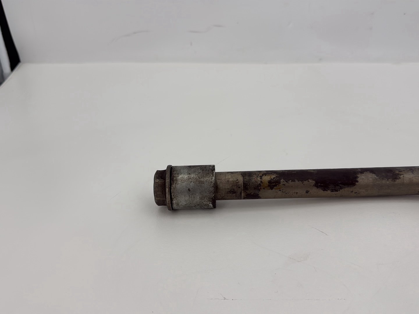 14 Harley Sportster XL883L 883 SuperLow OEM Rear Wheel Axle Bolt Shaft 41176-08