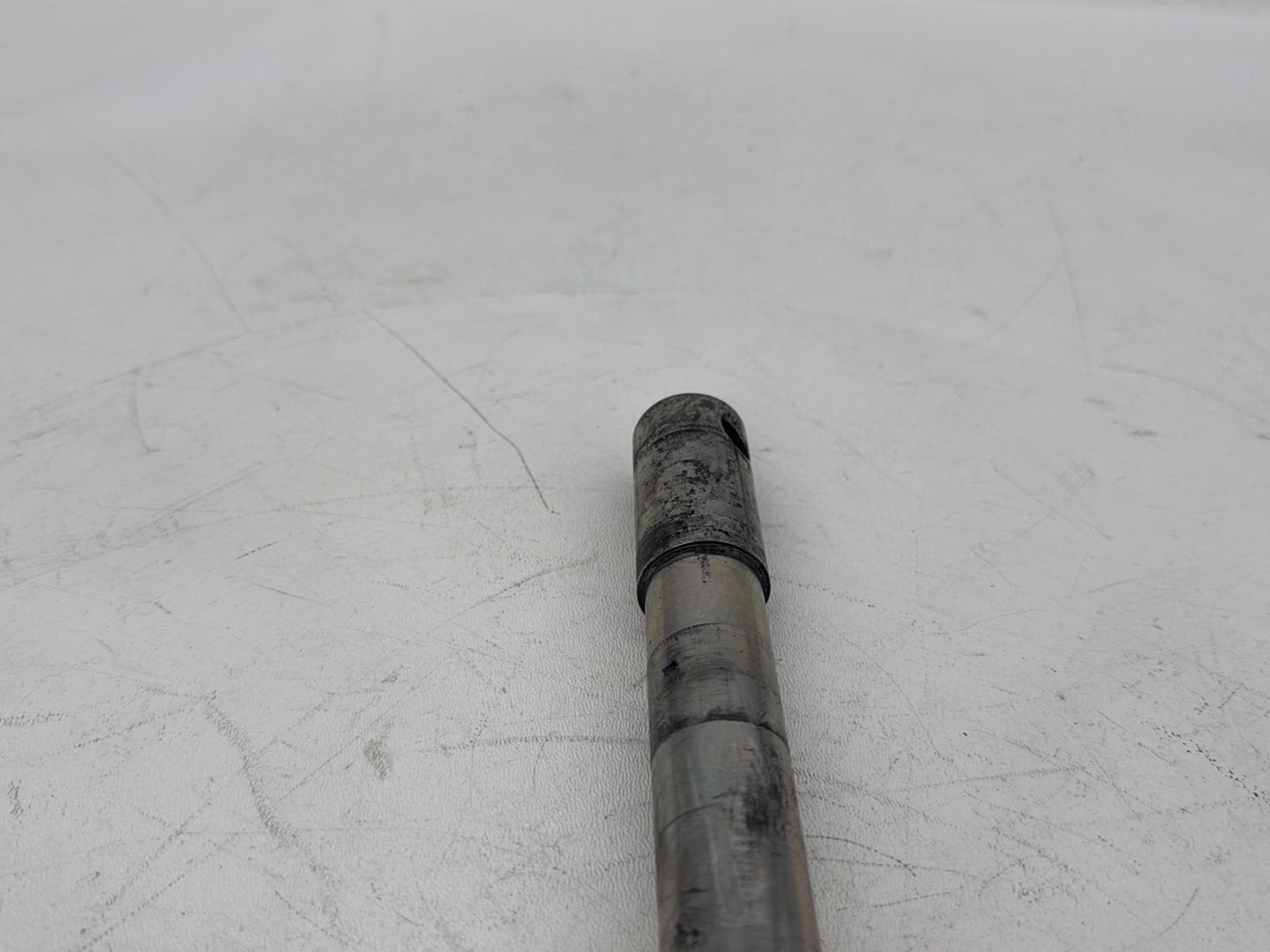 2007 - 2012 Harley-Davidson Touring Electra Glide Ultra Front Wheel Axle Bolt Shaft 43364-00