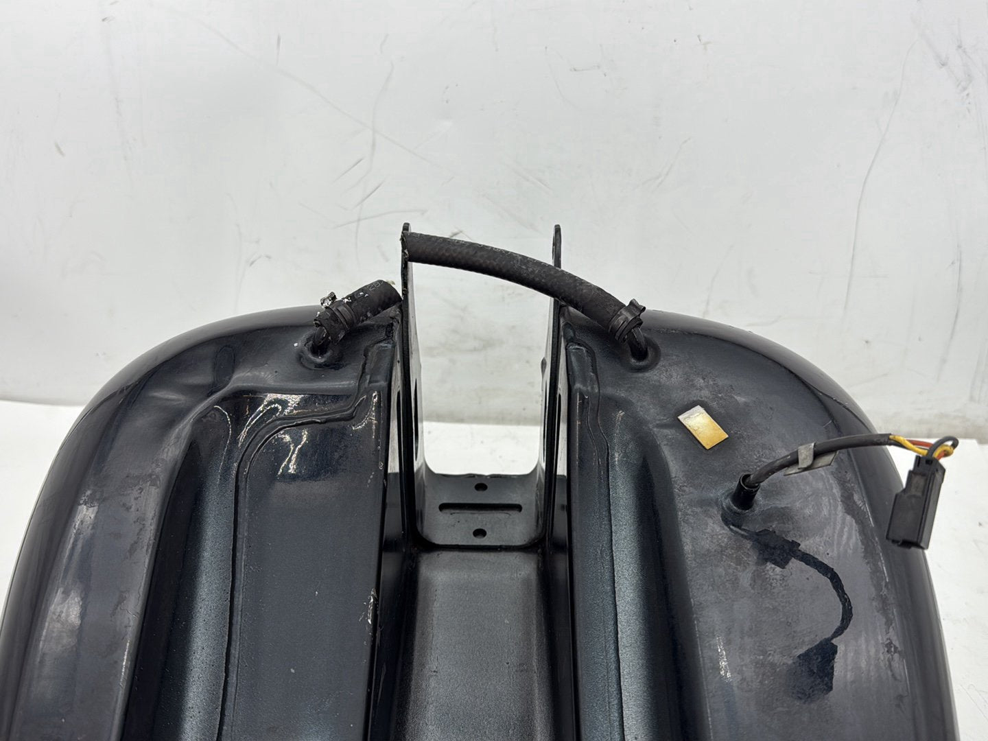 2013 Harley Heritage Softail Classic FLSTC OEM Fuel Gas Tank Gasoline Reservoir