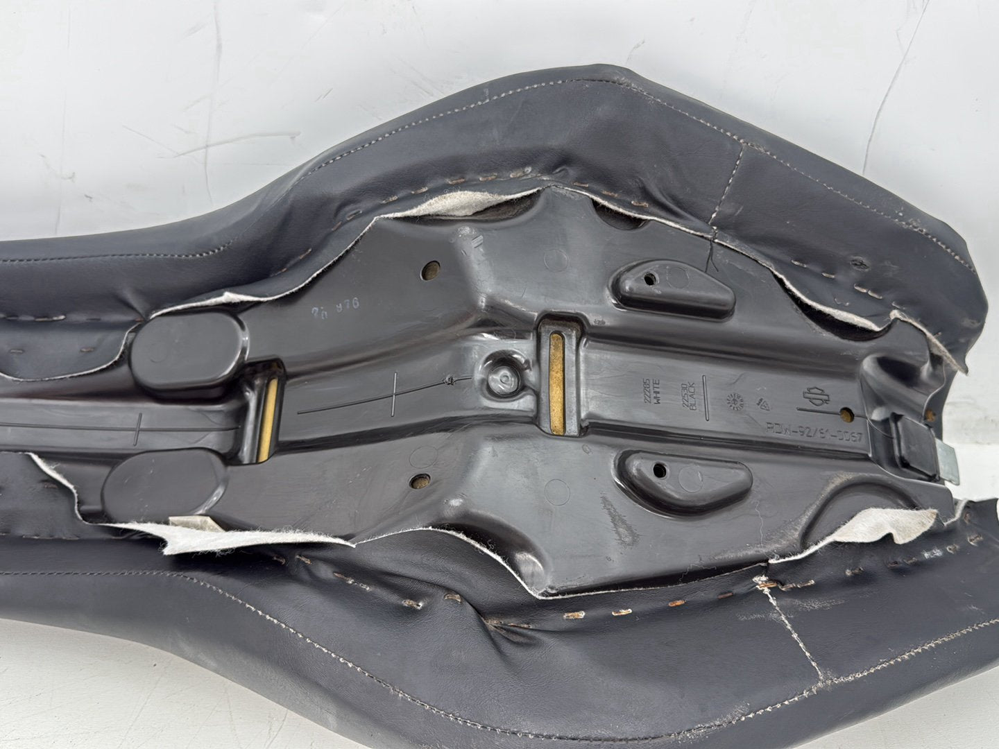 2008 Harley Dyna FXDL Low Rider Anniversary OEM Passenger Rider Driver Seat Saddle