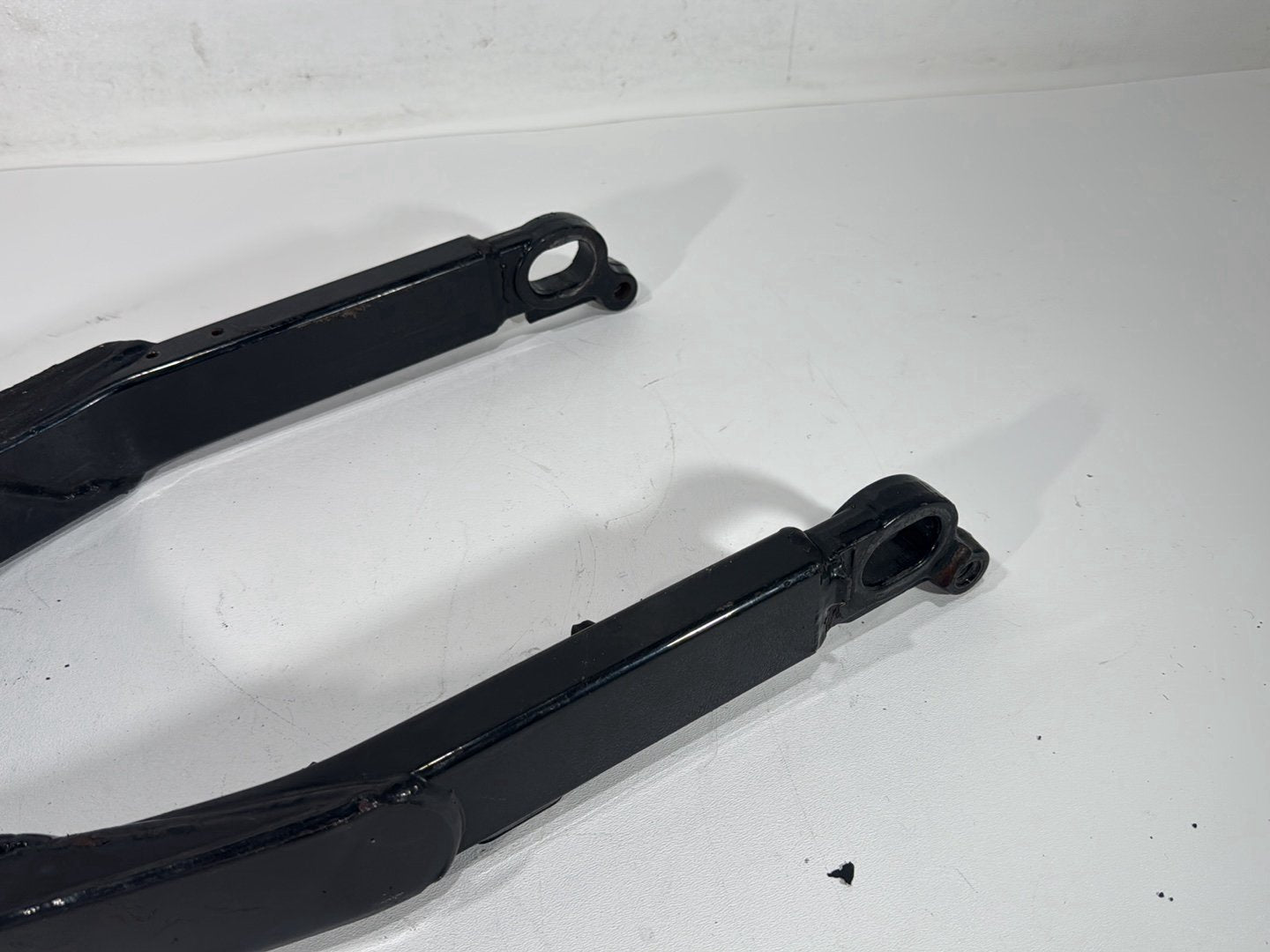 2003 Harley Electra Glide Touring Ultra FLHTCUI OEM Rear Fork Swingarm Swing Arm