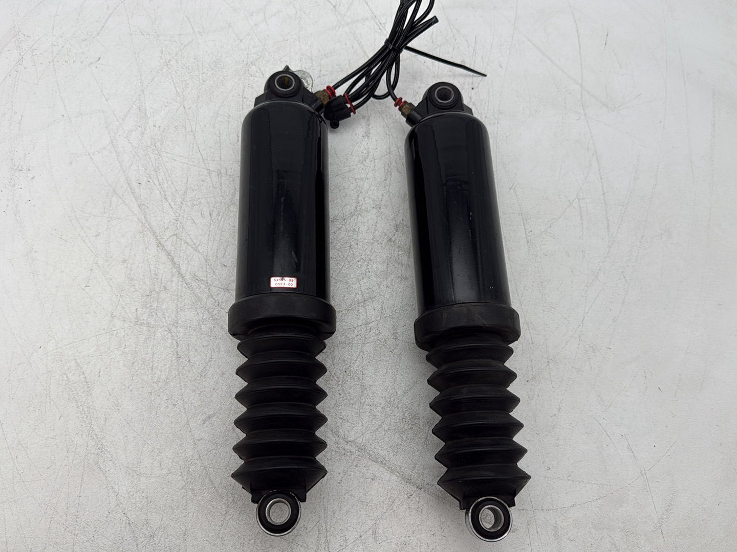 2013 Harley Electra Glide Touring Ultra FLHTCUI OEM Rear Left Right Shock Absorbers