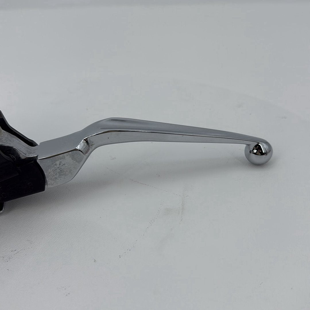 2007 - 2012 Harley-Davidson Touring Street Glide Front Right Brake Lever Master Cylinder 45105-05A