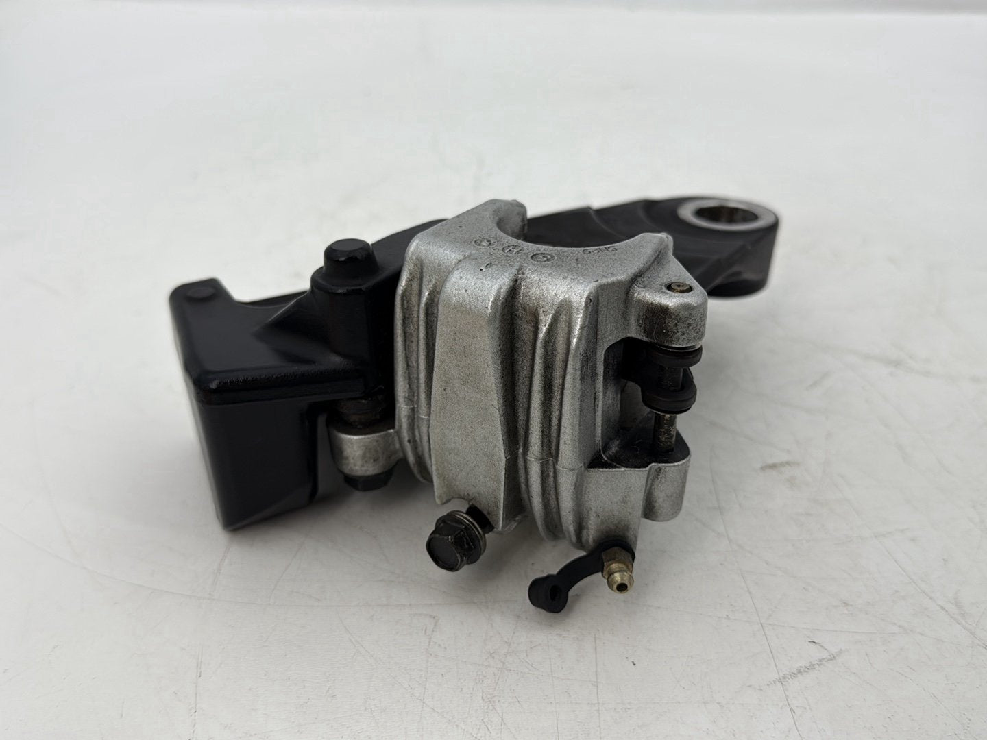 2006 Harley Sportster XL883C 883 Custom OEM Rear Back Brake Caliper w/ Bracket