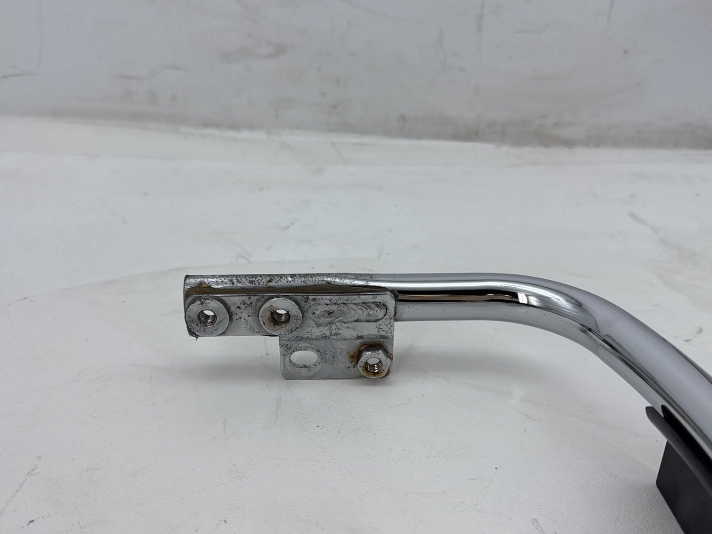 2007 Harley Street Glide Touring FLHX OEM Rear License Plate Support Bar Holder