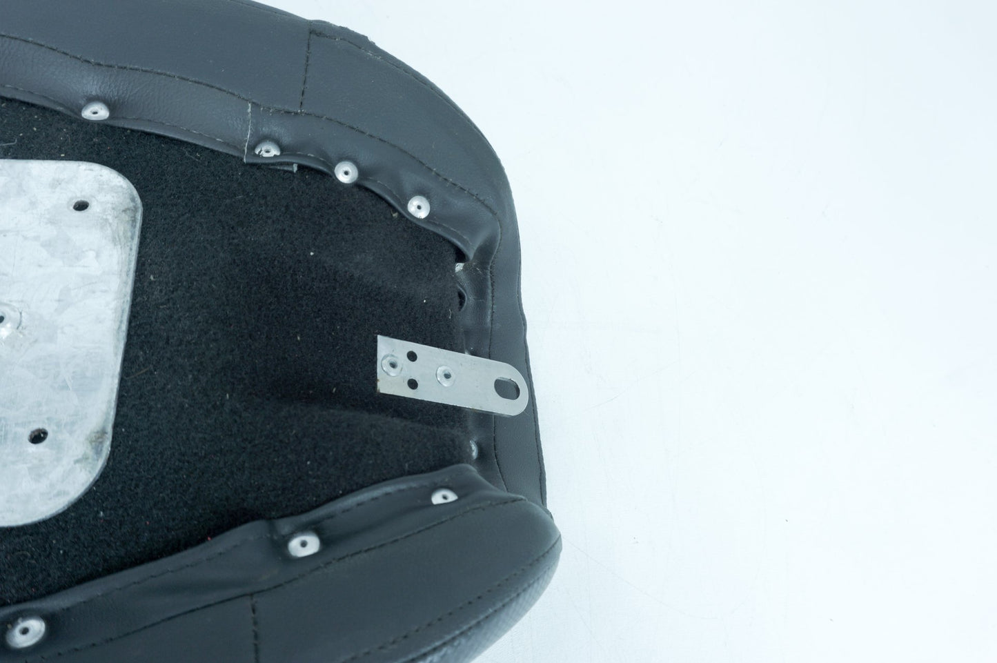 2007 - 2012 Harley-Davidson Dyna Street Bob Rider Driver Solo Seat Pillion SADDLEMEN