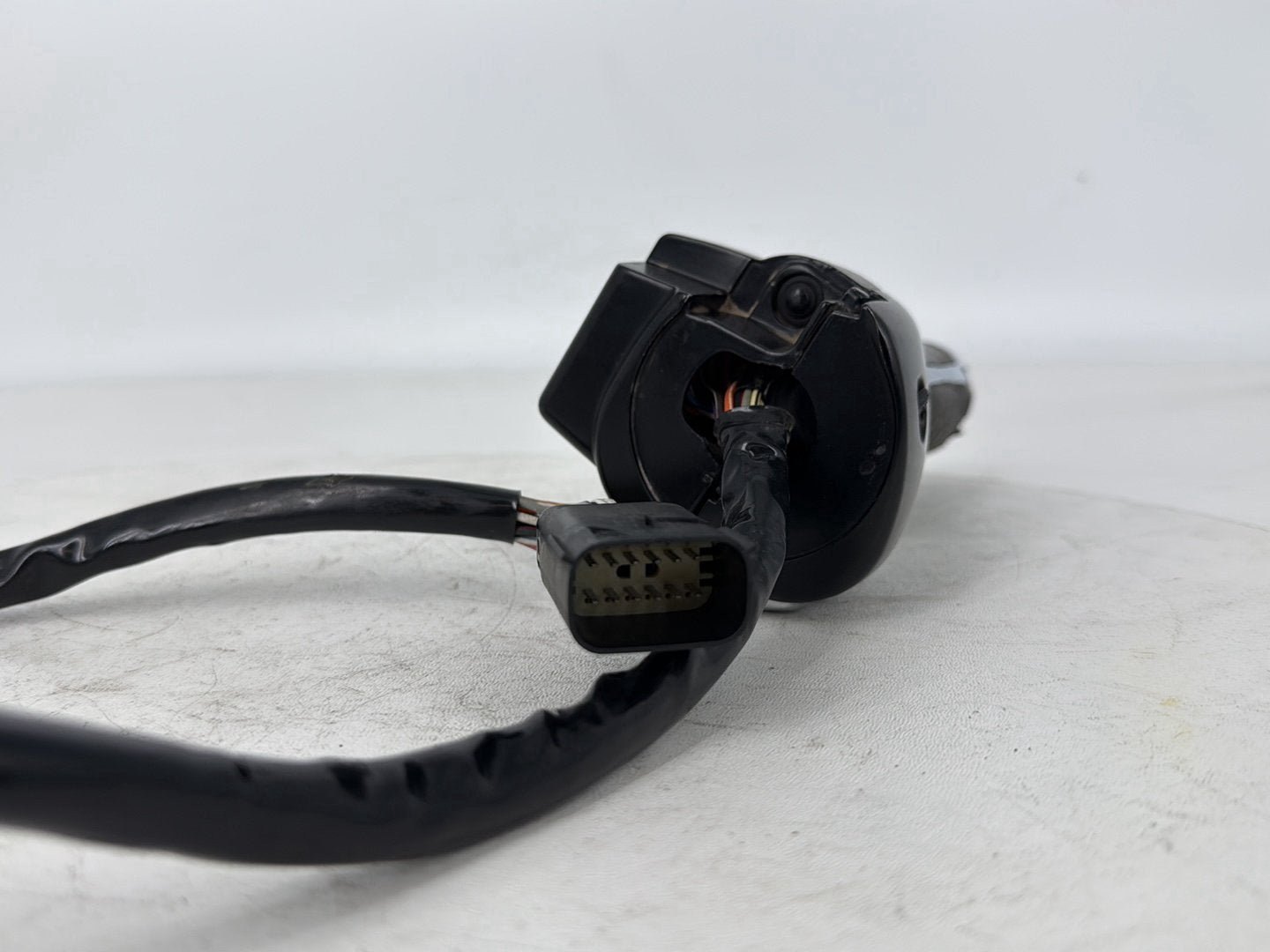2012 Harley Touring Street Glide OEM Right Engine Start Kill Switches Controls