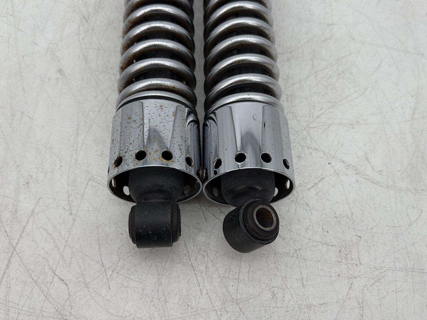 2005 Harley Dyna FXDWG Wide Glide OEM Rear Left Right Shock Absorbers