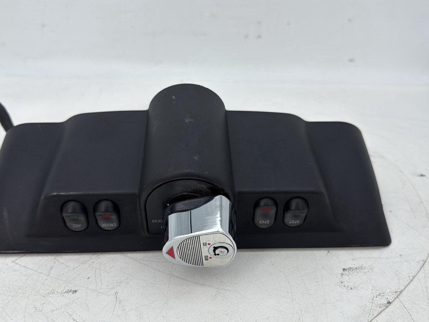 1999 - 2006 Harley-Davidson Touring Electra Glide Ultra Dash Ignition Cap Switch Lockset NO Key 58510-96 , 71530-03B