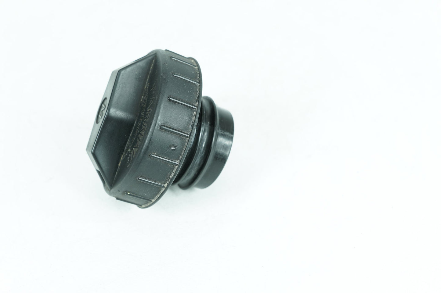 1999 - 2006 Harley-Davidson Touring Electra Glide Classic Fuel Gas Tank Cap Bushing Hub 61274-92
