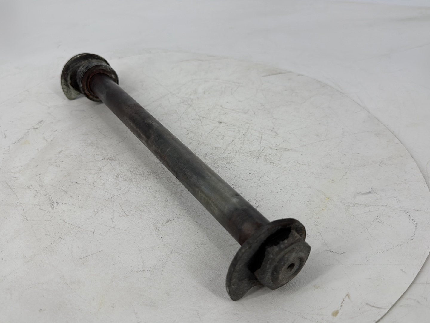 2008 - 2016 Harley-Davidson Touring Street Glide Rear Wheel Axle Bolt Shaft 41056-09