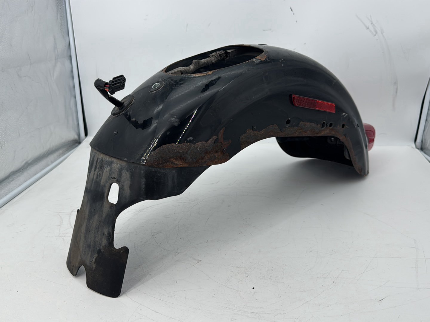09 Harley Sportster XL1200 L 1200 Low OEM Rear Wheel Fender Taillight Brake Lamp
