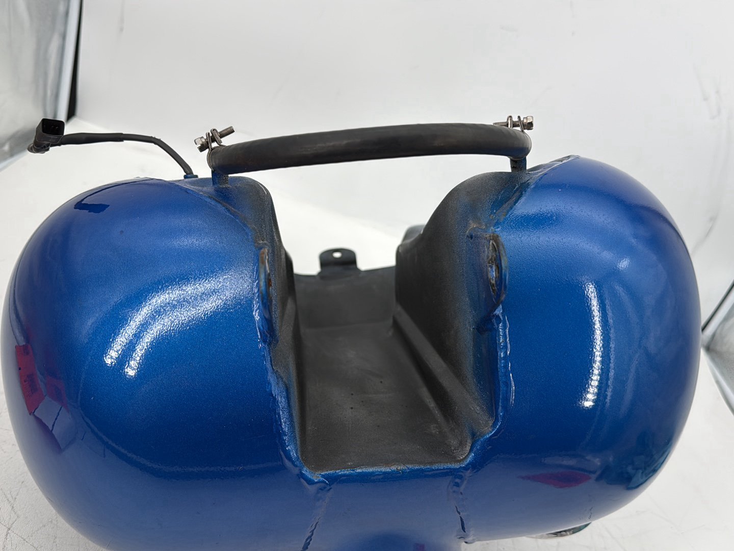 2006 Harley Touring FLHRI Road King OEM Fuel Gas Tank Gasoline Reservoir