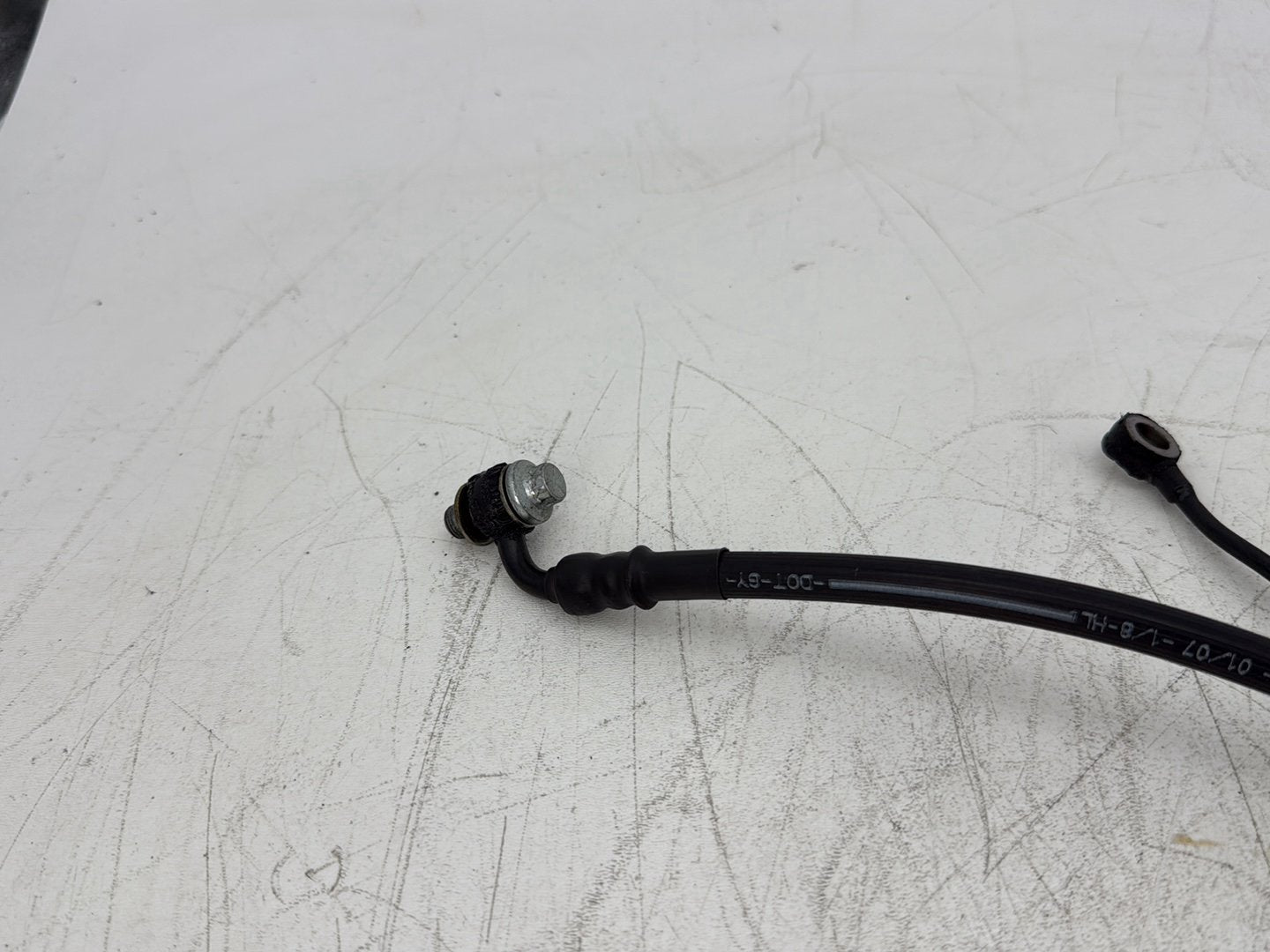 2007 Harley Electra Glide Touring Ultra FLHTCUI OEM Front Brake Hose Line Pipe