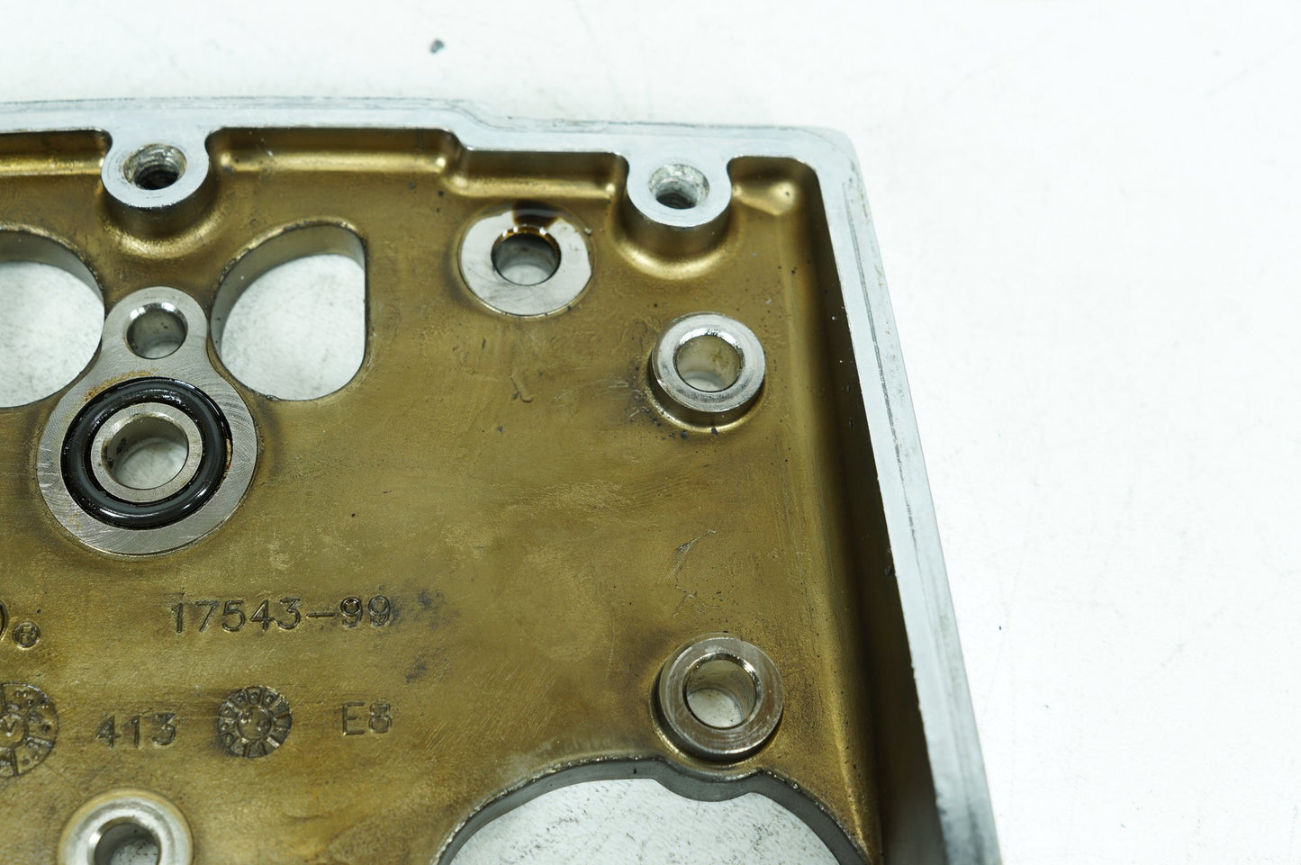 1999 - 2006 Harley-Davidson Touring Road King Classic Twin Cam Lower 1 Rocker Box 17543-99A 17543-99