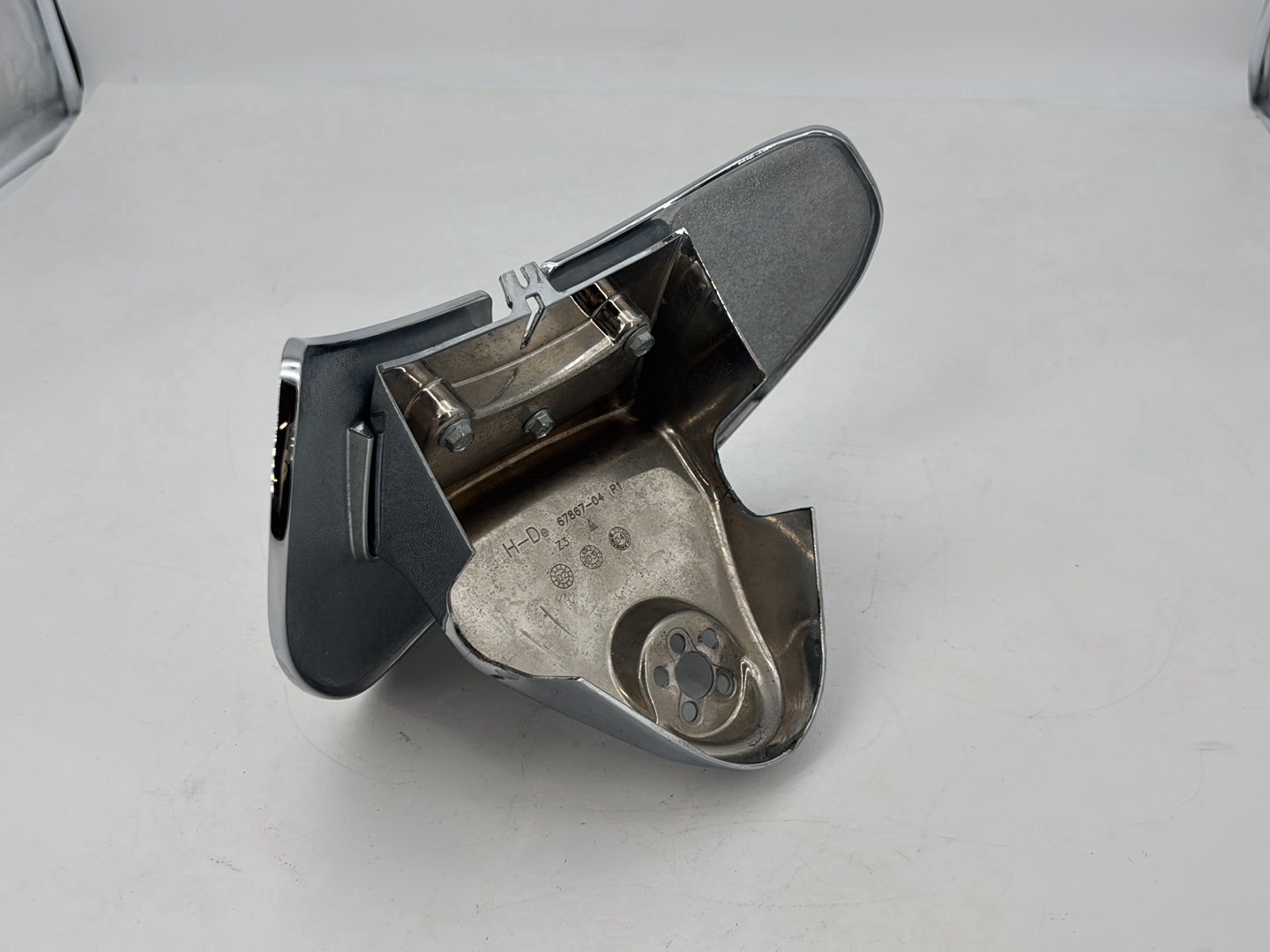 1999 - 2006 Harley-Davidson Touring Road King Custom Nacelle Ignition Trim Panel Cover 67867-04