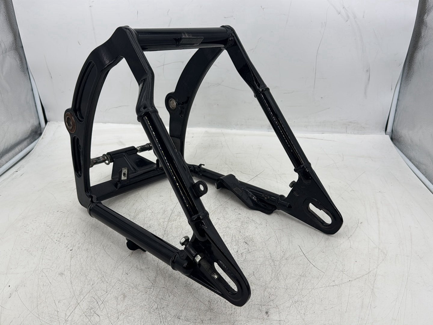 2007 Harley Softail Heritage Classic FLSTC OEM Rear Fork Swingarm Swing Arm