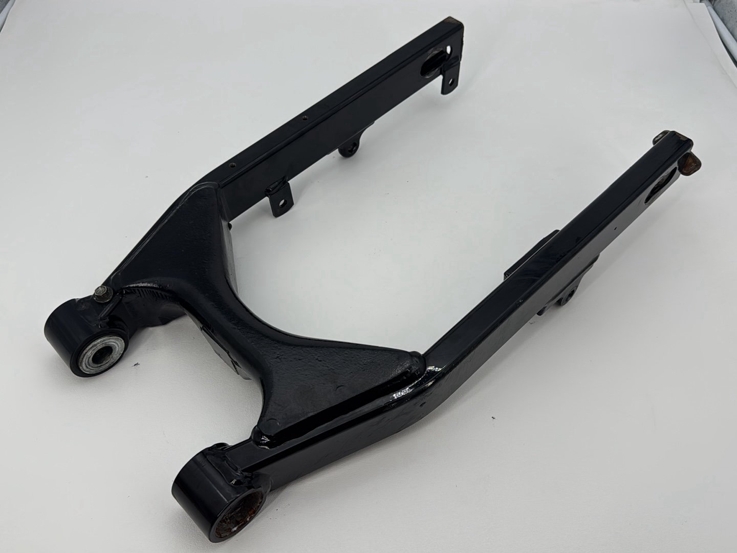 1999 - 2006 Harley-Davidson Dyna Wide Glide Rear Fork Swingarm Swing Arm 47820-90A