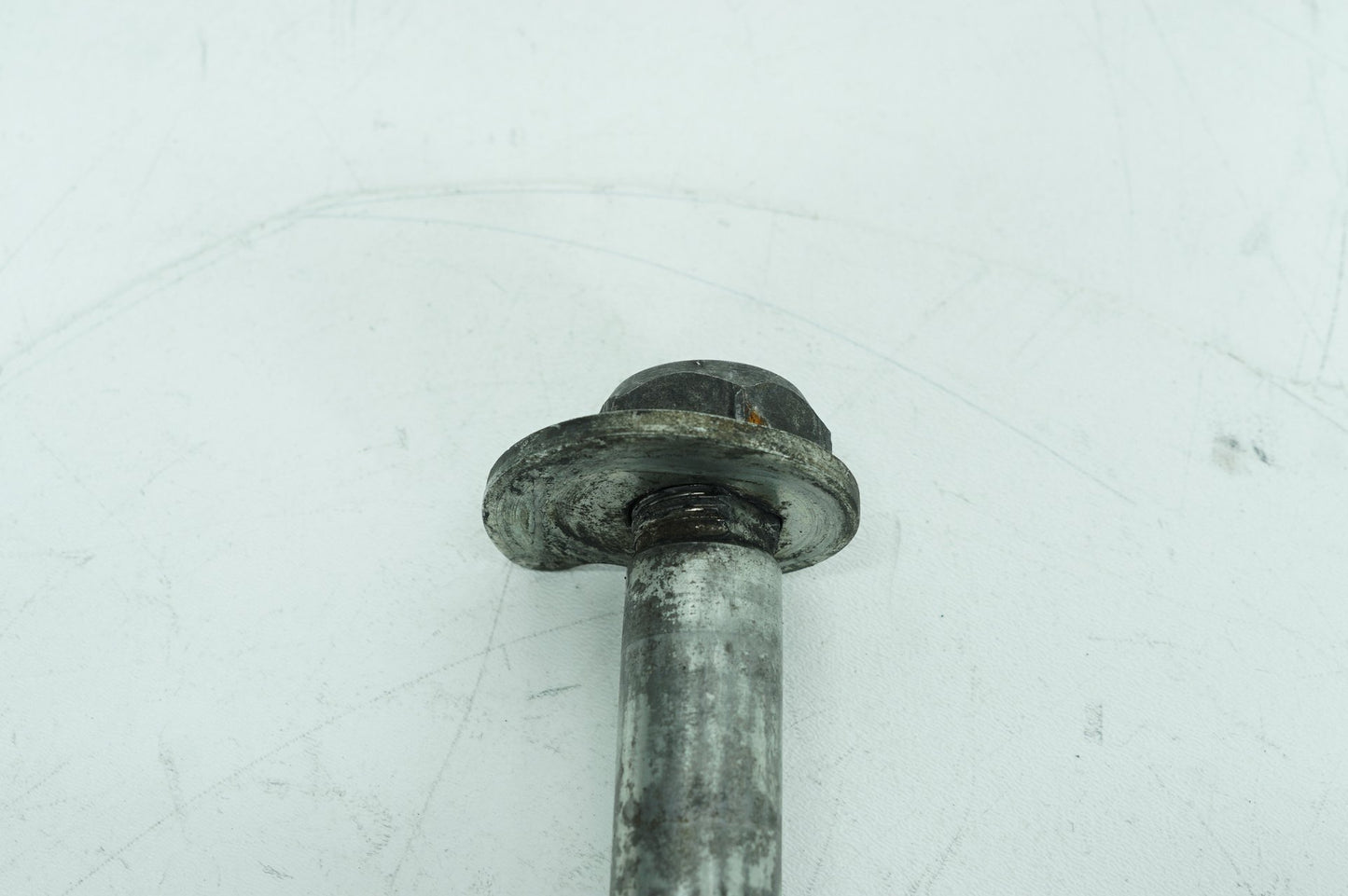 2007 - 2012 Harley-Davidson Touring Electra Glide Classic Rear Wheel Axle Bolt Shaft 41056-09