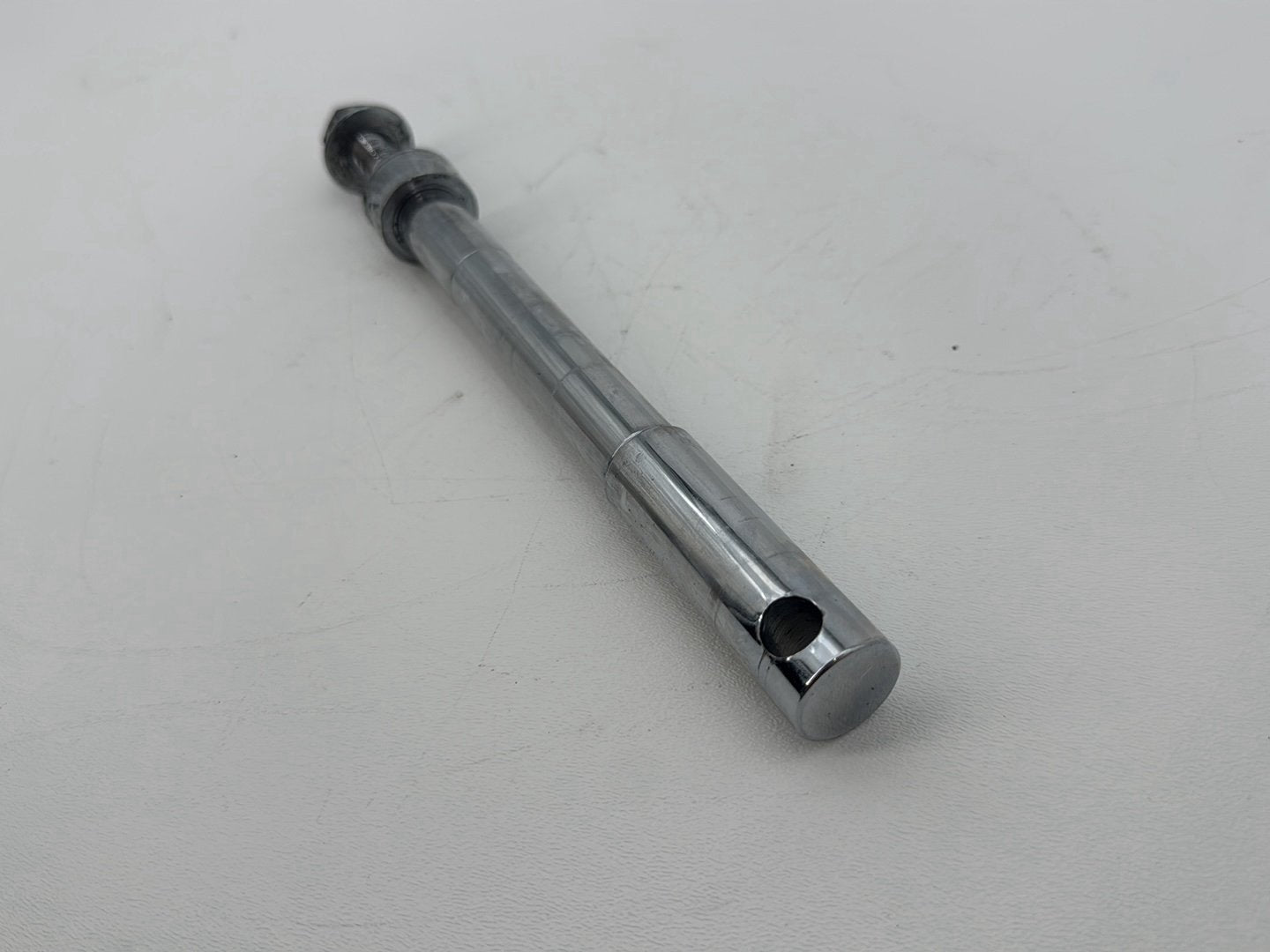 1999 - 2006 Harley-Davidson Dyna Low Rider Front Wheel Axle Bolt Shaft