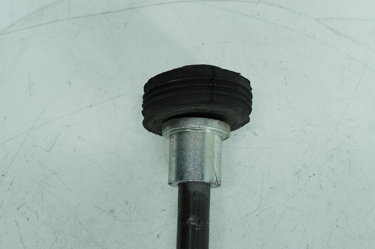 2007 - 2011 Harley-Davidson Touring Electra Ultra Rear Fork Swingarm Pivot Bolt Shaft 47505-02