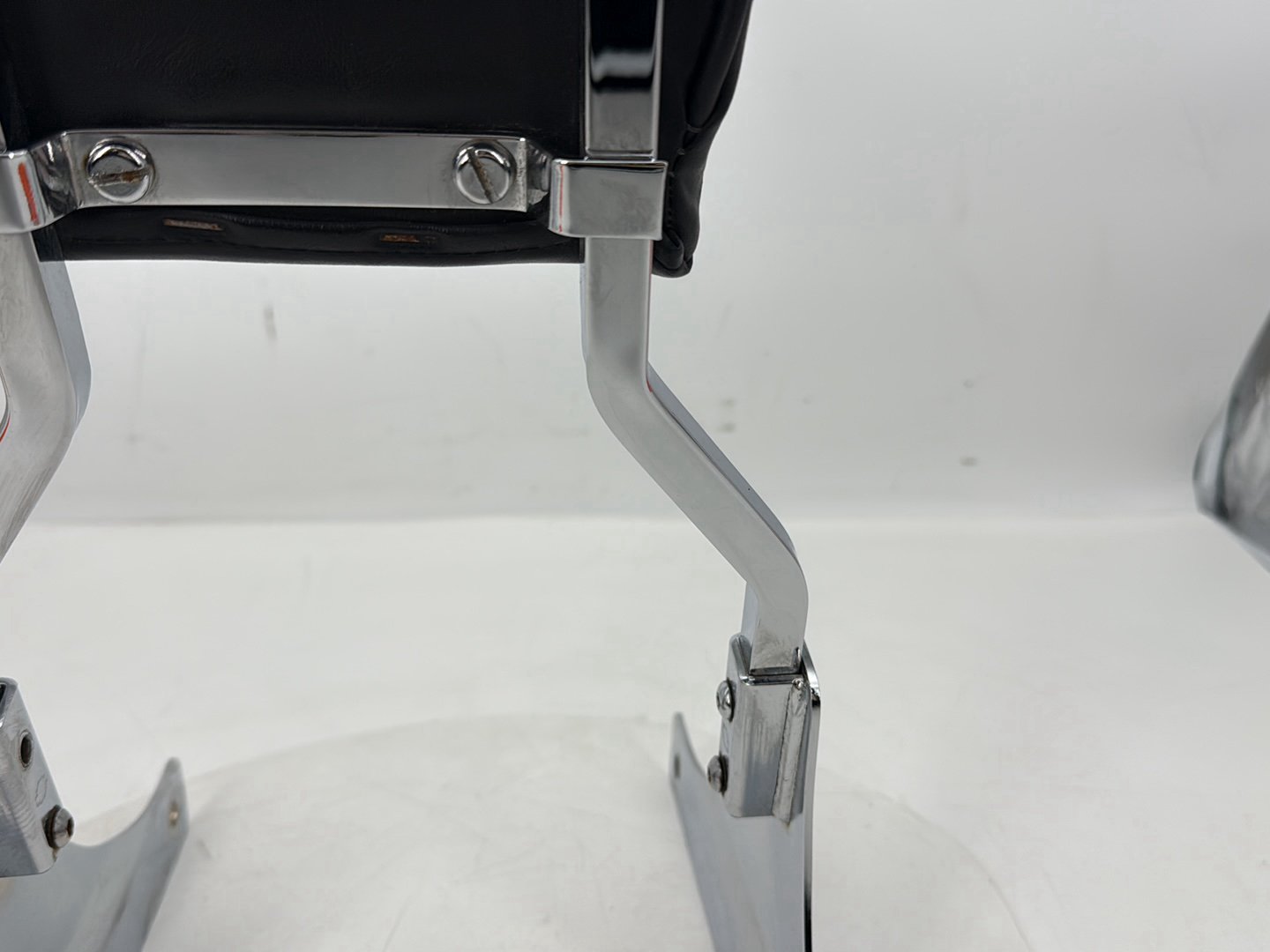 1999 - 2006 Harley-Davidson Softail Heritage Rear Sissy Bar w/ Backrest Cushion Pad 52731-00