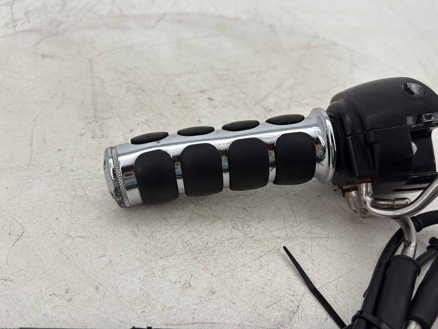 2015 Harley Dyna Low Rider FXDL OEM Right Engine Start Kill Switches Controls