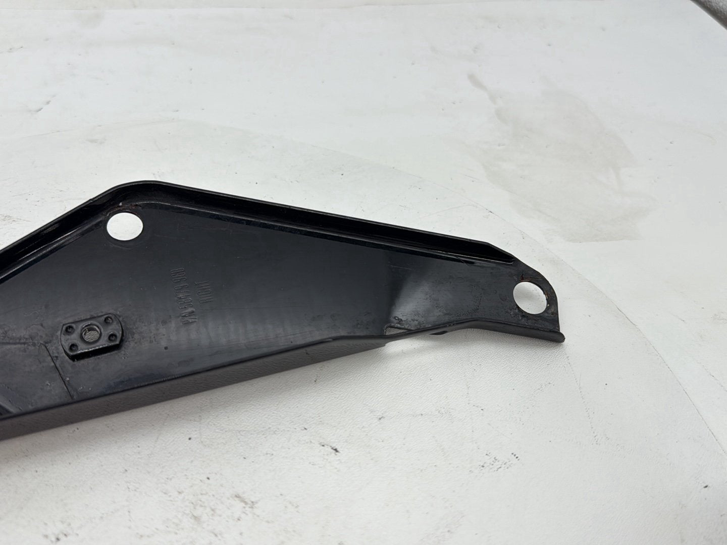 2007 Harley Street Glide Touring FLHX OEM Right Left Fairing Support Brackets