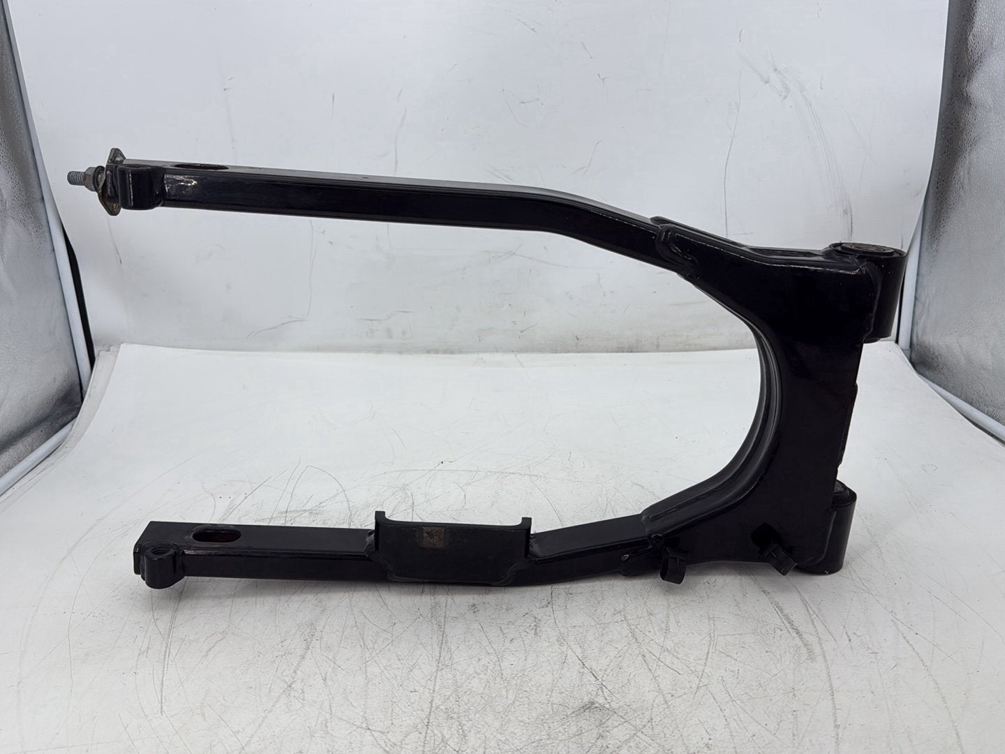 2000 Harley Touring FLHTCUI Electra Glide Ultra OEM Rear Fork Swingarm Swing Arm