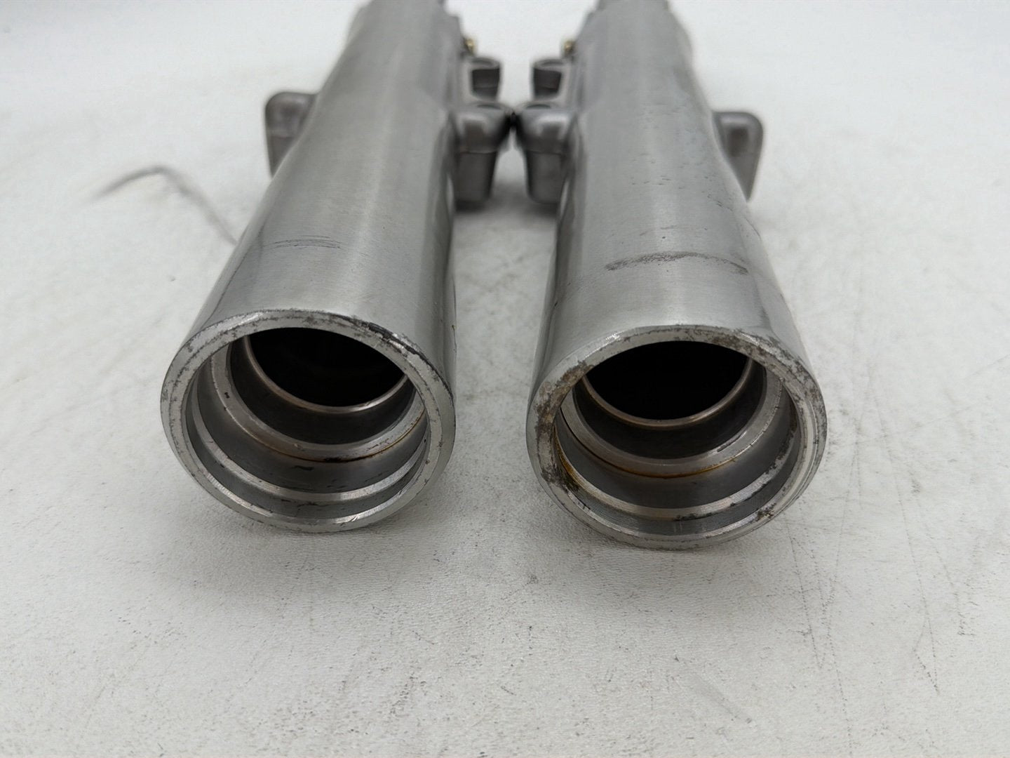 2006 Harley Electra Glide Touring FLHT OEM Front Left & Right Fork Legs Sliders