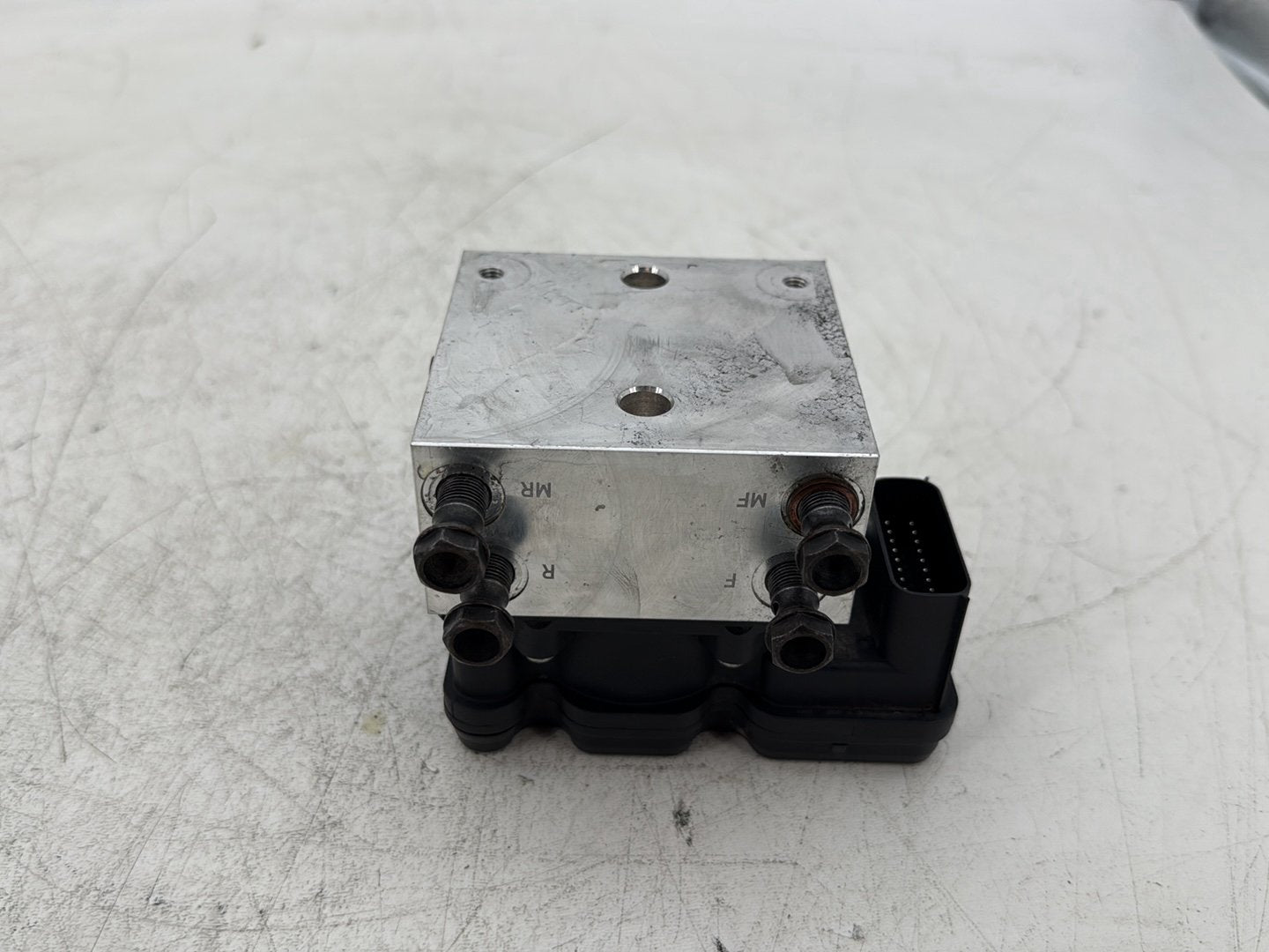 2012 Harley Road Glide Touring FLTRX Custom OEM ABS Brake Pump & Control Module