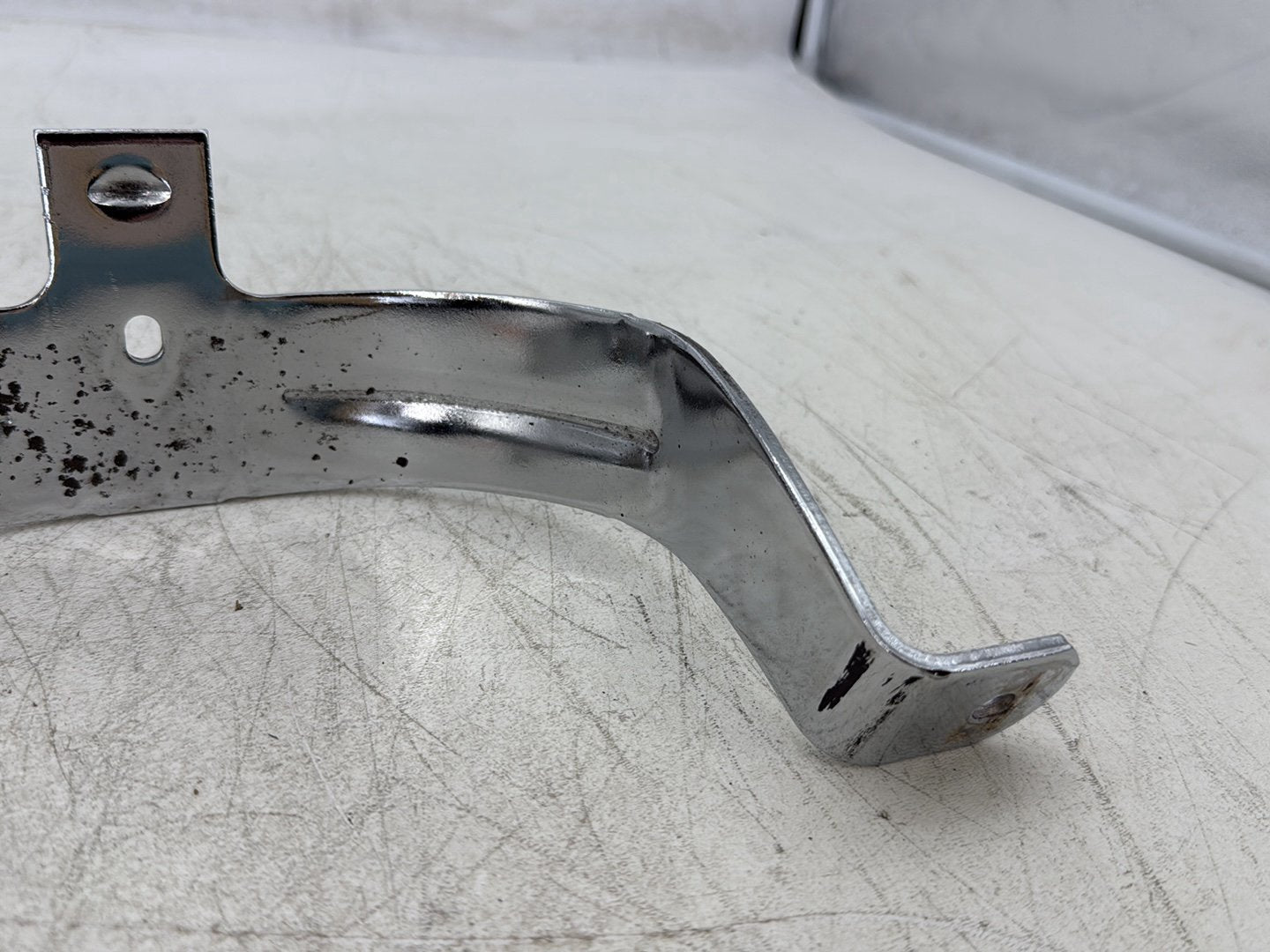 2015 Harley Road Glide Touring FLTRXS OEM Rear Saddlebag to Fender Mount Bracket 91140-09
