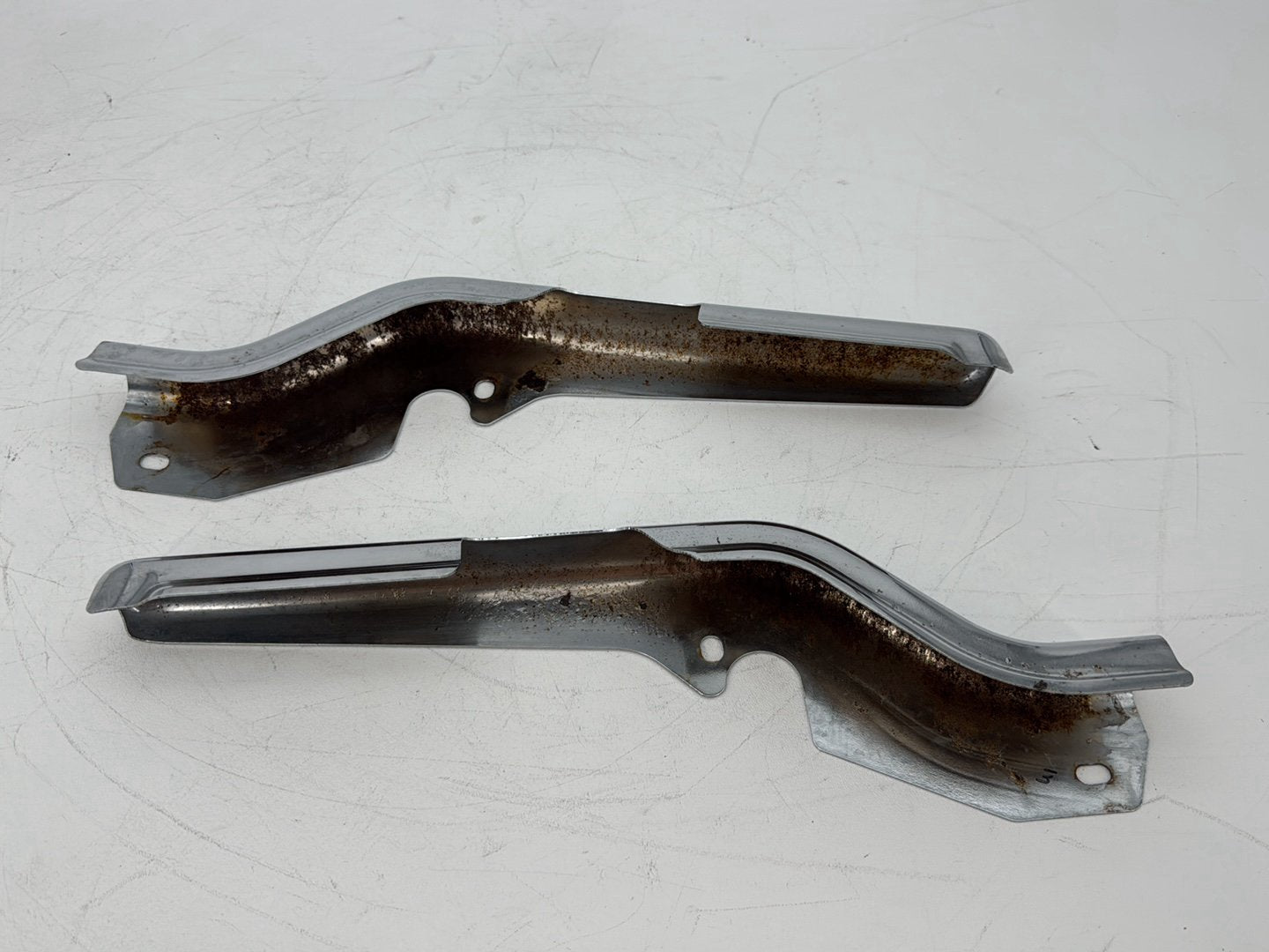 2008 Harley Touring FLHT Electra Glide OEM Left & Right Saddlebag Mount Brackets