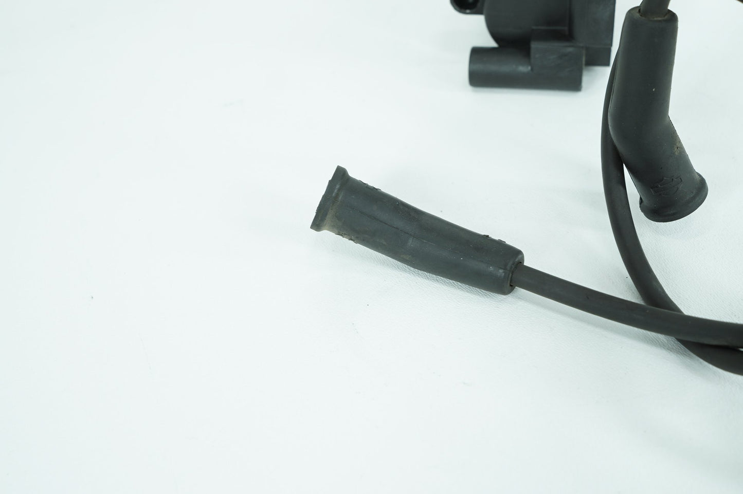 2007 - 2011 Harley-Davidson Touring Street Glide Ignition Coil Spark Plugs Cable 31696-07A