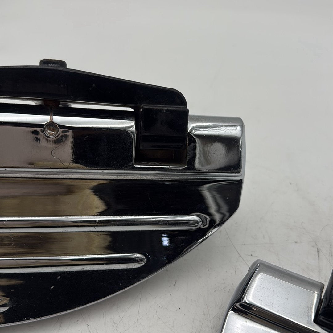 2007 - 2012 Harley-Davidson Touring Electra Glide Classic Left & Right Passenger Floorboard Foot Rest Kuryakyn 7906