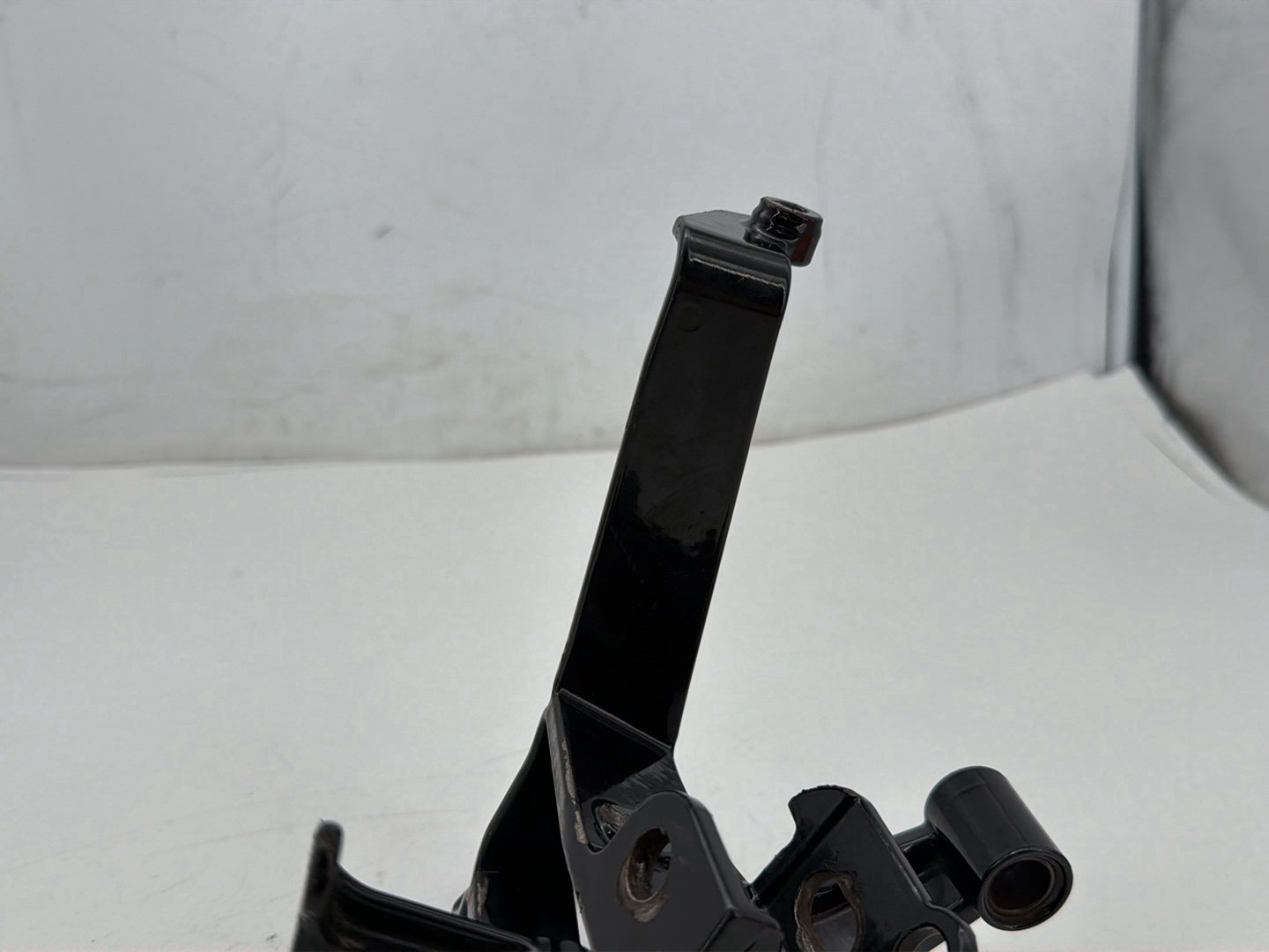 2011 Harley Heritage Softail Classic FLSTC OEM Left 1 Footboard Mount Bracket