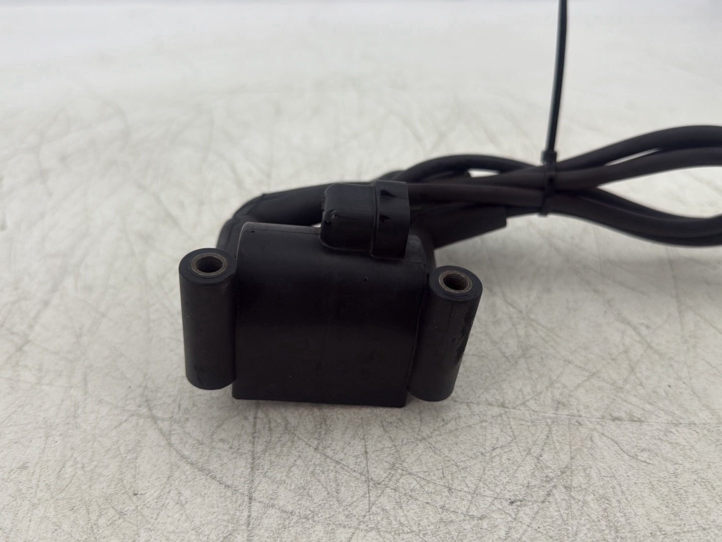 2011 Harley Street Glide Touring FLHX OEM Ignition Coil Spark Plugs Cable
