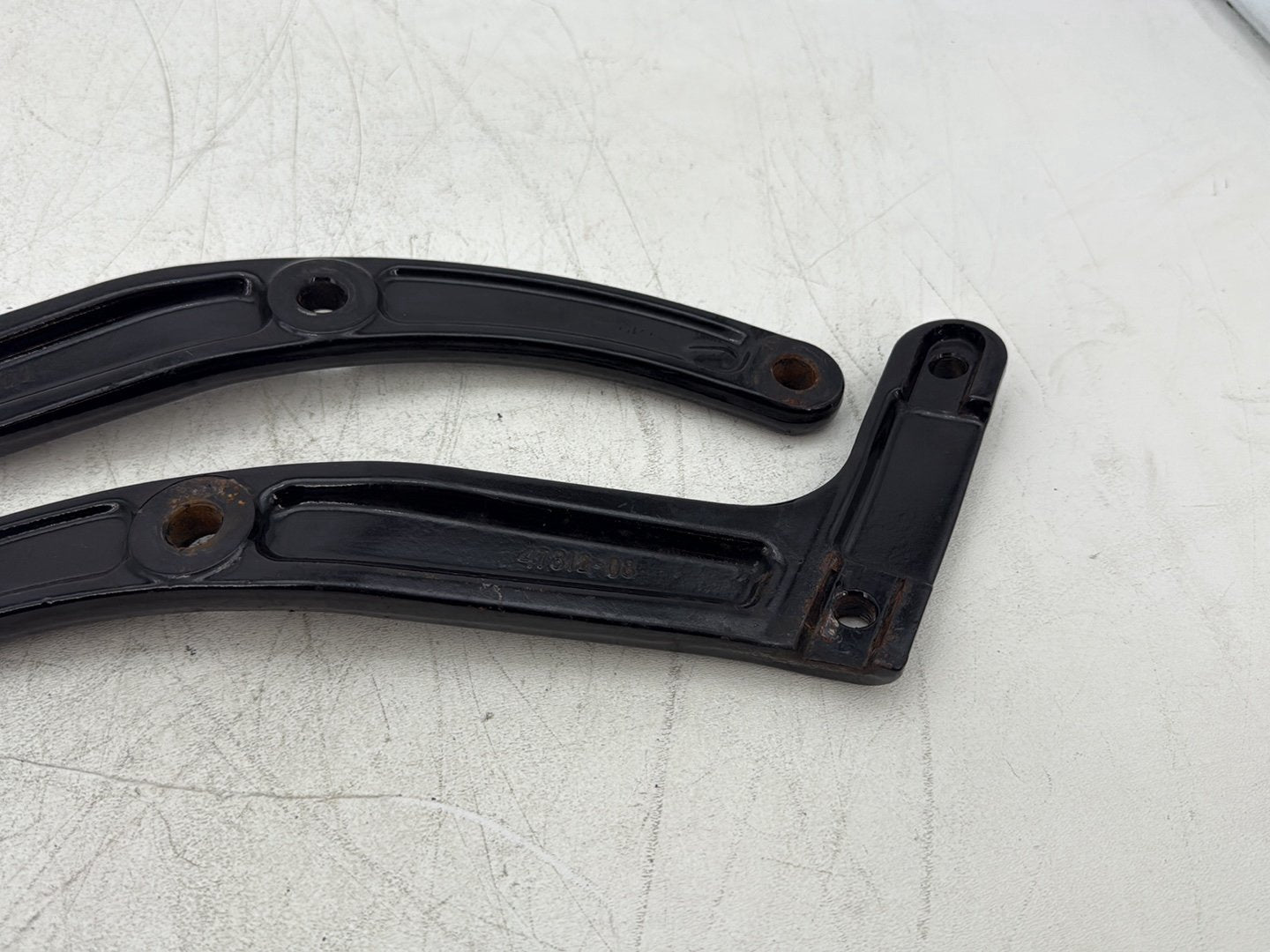 2011 Harley Softail FLSTFB Fat Boy OEM Rear Left & Right Fender Support Bracket