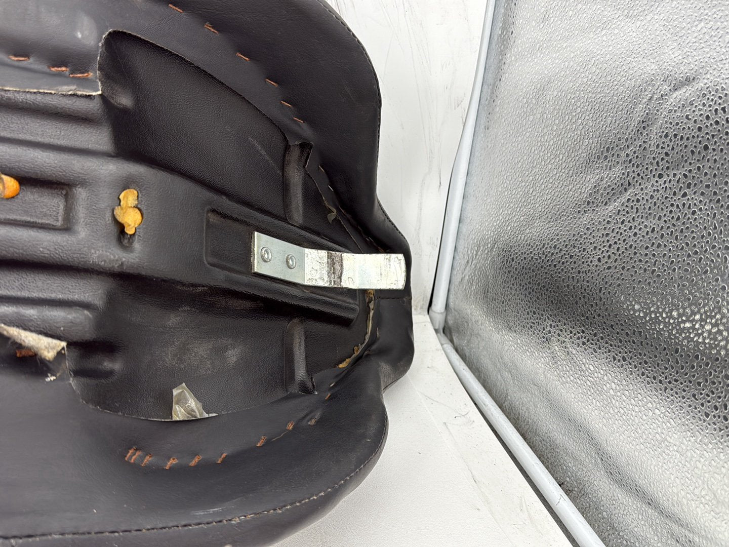 2005 Harley Electra Glide Touring Ultra FLHTCUI OEM Passenger Rider Driver Seat Saddle