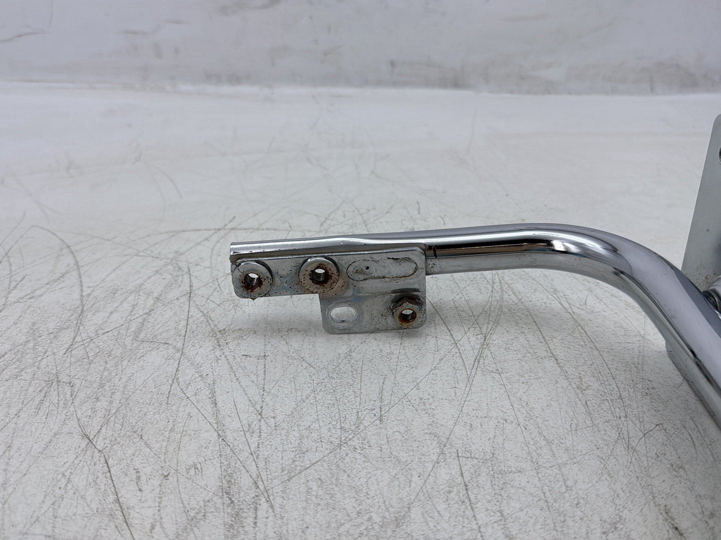 2004 Harley Road King Touring Custom FLHRSI OEM Rear License Plate Support Bar Holder