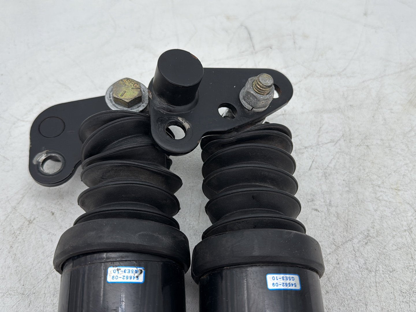 2009 Harley Street Glide Touring FLHX OEM Rear Left Right Shock Absorbers