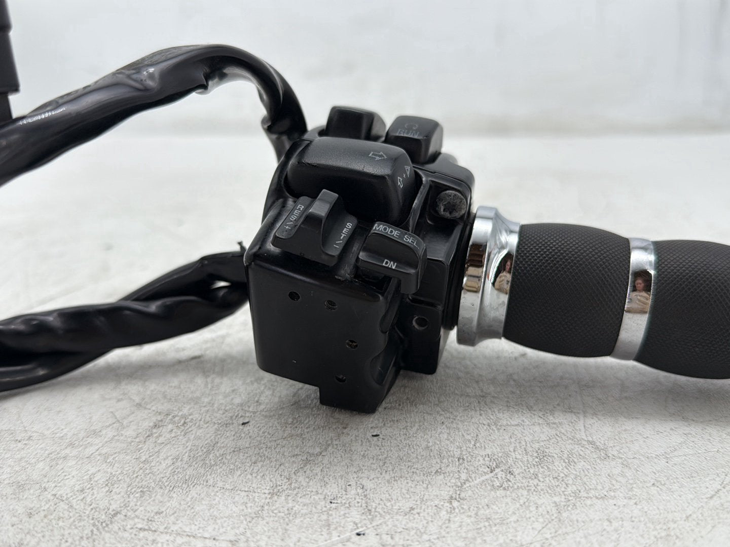 2009 Harley Street Glide Touring OEM Right Engine Start Kill Switches Controls