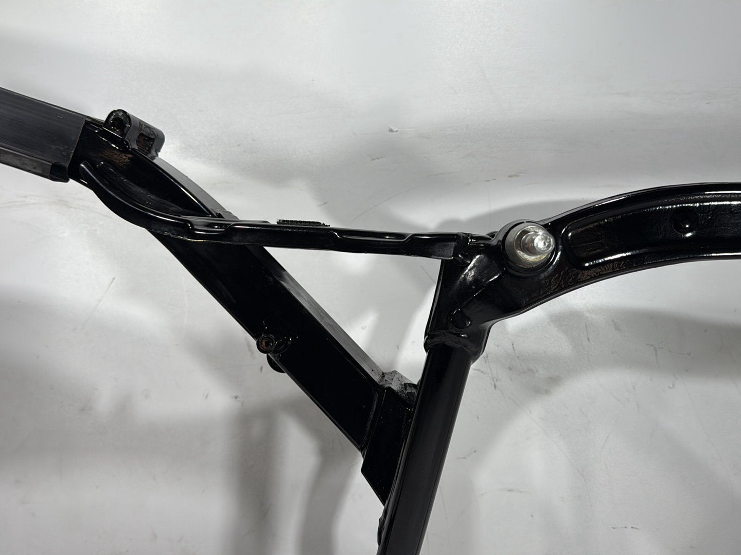2010 Harley Dyna Fat Bob FXDF OEM Body Main Frame Chassis SLVG