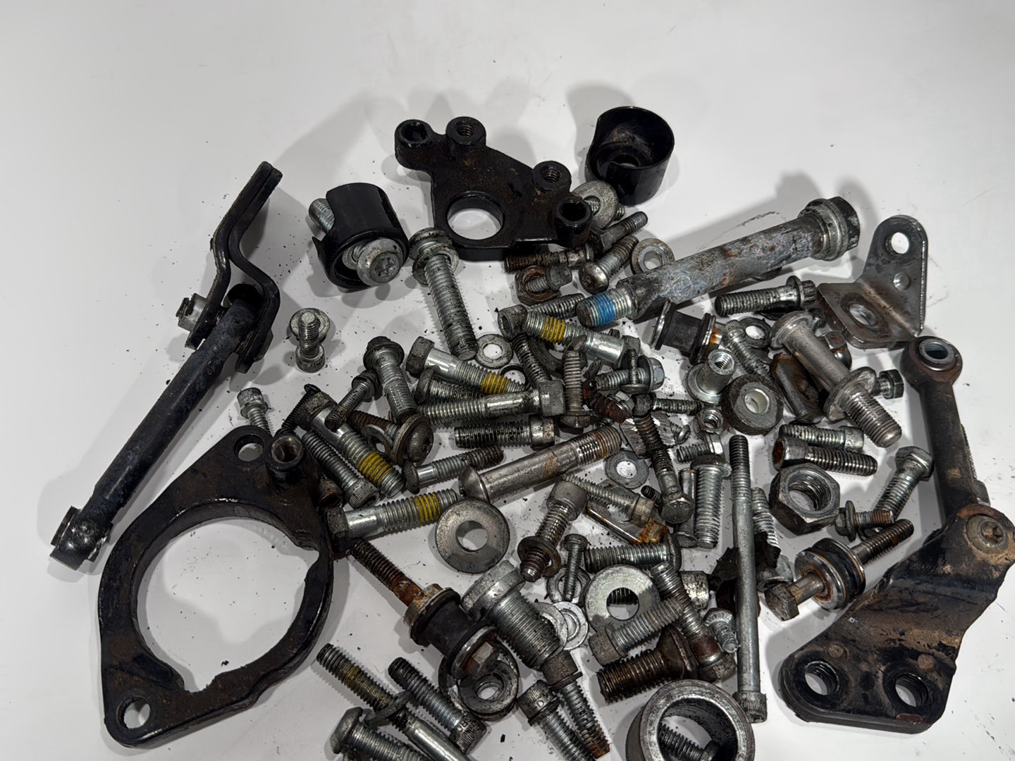 2014 Harley Sportster XL883L 883 SuperLow OEM Hardware Bolts Nuts & Brackets